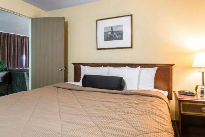 Rodeway Inn Fort Morgan - image 13