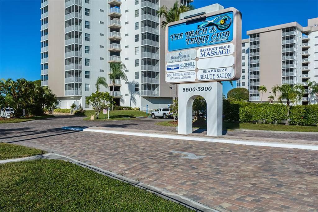 Estero Beach & Tennis 1204A 1 Bedroom Heated Pool Sleeps 4 Elevator - image 2