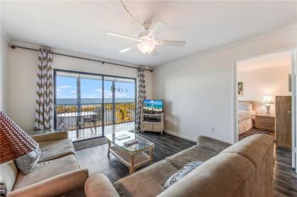 terra mar 502 2 Bedroom Sleeps 6 Gulf Front Elevator Heated Pool Fort myers Beach
