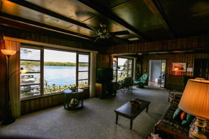 4851 Dolphin Lane - M - image 2