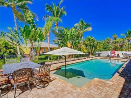 190 Aberdeen Ave Fort myers Beach