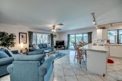 8305 Estero Boulevard - image 8