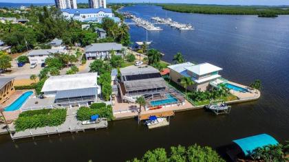 390 Bayland Rd Florida