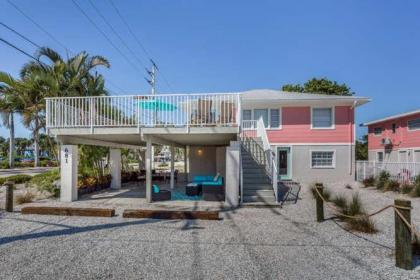 Flamingo Villas A Downstairs   Beautiful Beach Bungalow with Pool Fort myers Beach