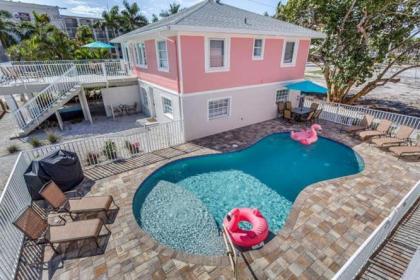 Flamingo Villas C Upstairs   Beautiful Beach Bungalow with Pool Fort myers Beach Florida