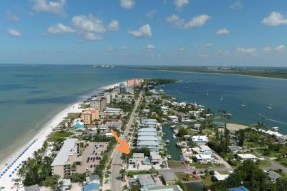 Flamingo Villas E Downstairs   Beautiful Beach Bungalow with Pool Fort myers Beach