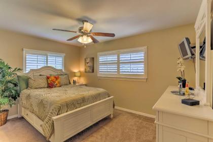 Fort Myers Bungalow - 12 Miles to the Beach! - image 12