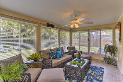 Fort Myers Bungalow - 12 Miles to the Beach! - image 8