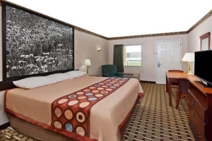 Super 8 by Wyndham Ft. Oglethorpe GA/Chatt TN Area - image 13