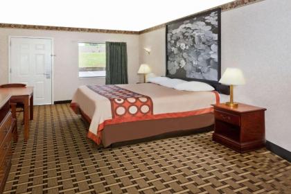Super 8 by Wyndham Ft. Oglethorpe GA/Chatt TN Area - image 5