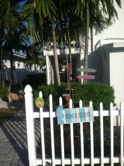 Seahorse Beach Bungalows - image 7