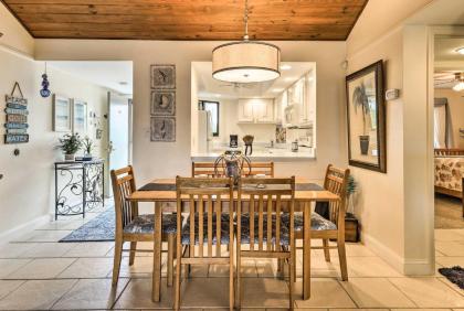 Hutchinson Island Condo with 5 Pools and Golf Course! - image 3