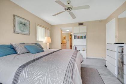 Perfect Oceanside 2 Bedroom Condo - Private Beach 4 Heated Pools & 9 Hole Golf Course! condo - image 9