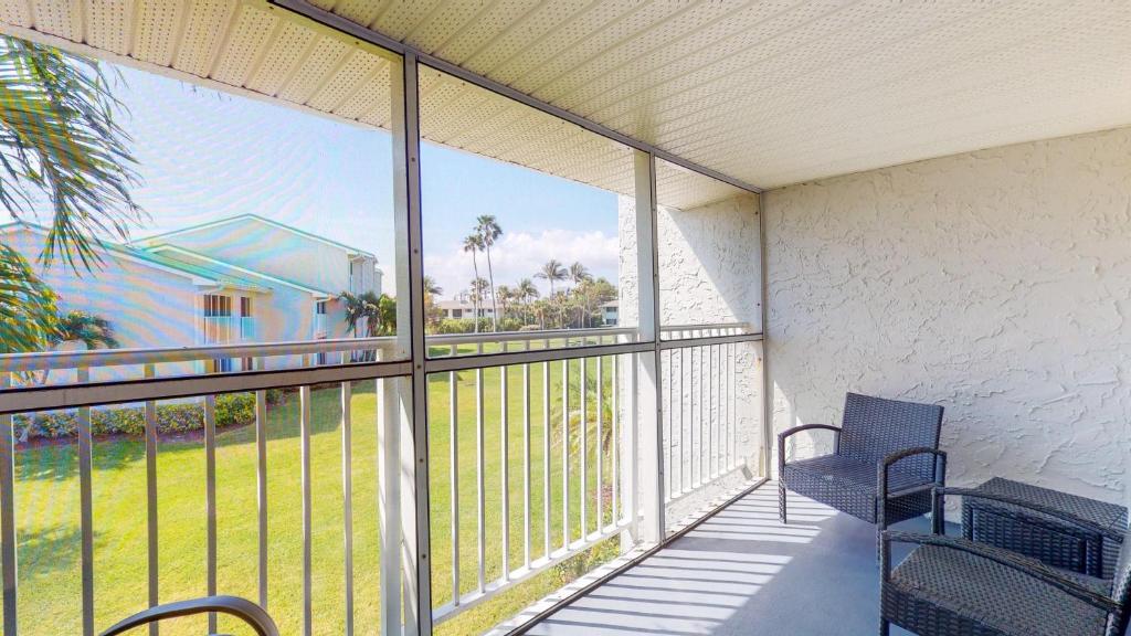 CP 721 1 Bed 1 Bath Condo Welcome to Paradise - image 4