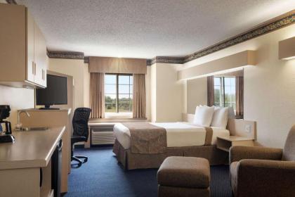Travelodge by Wyndham Fort Scott - image 7
