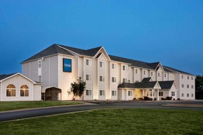 Travelodge by Wyndham Fort Scott - image 9