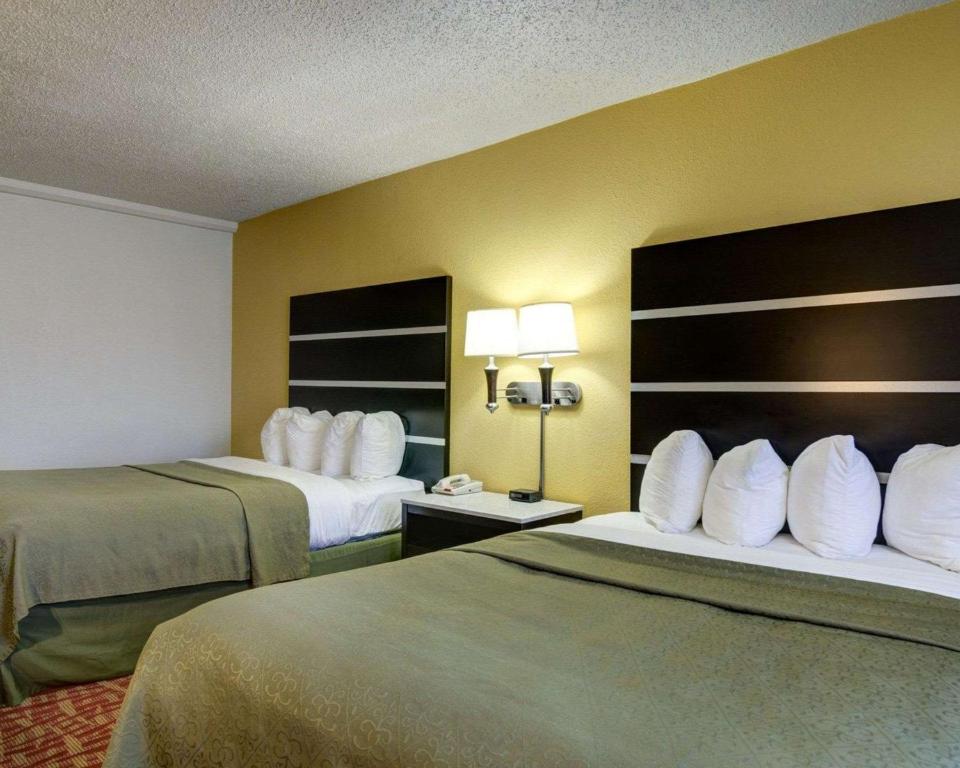 Quality Inn Fort Smith I-540 - image 7