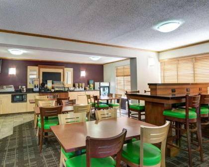 Quality Inn Fort Smith I-540 - image 9