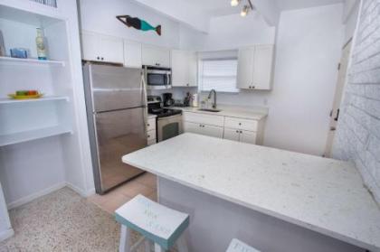 Bluefish Drive Apartments #4 - image 5