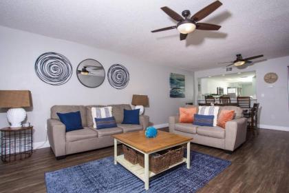 Sea Crest Condominiums Unit 503 - image 6