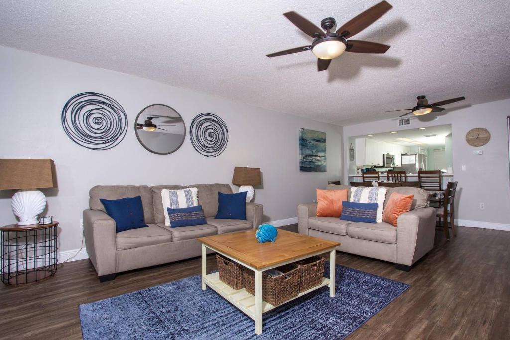 Sea Crest Condominiums Unit 503 - image 6