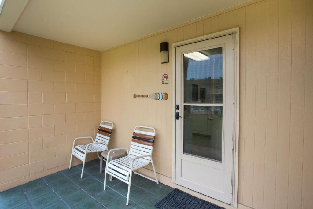 Venus Condominiums Unit 116 - image 2