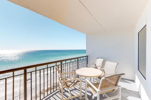 Island Echos 7th Floor Condos - image 5