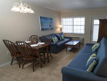 Quiet and Peaceful in One Bedroom Condo at Fort Walton Beach - image 15