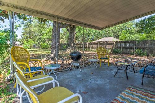 Fort Walton Coastal Retreat - Walk to Beach! - main image