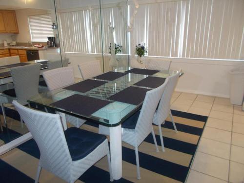Seaspray Condos 112C - image 2