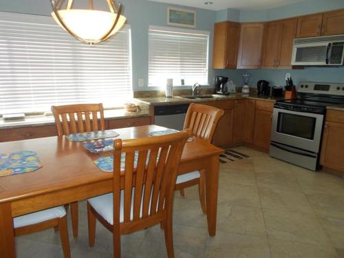 Seaspray Condos 208C - image 3