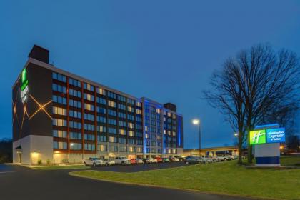 Holiday Inn Express & Suites Ft. Washington - Philadelphia an IHG Hotel - image 12