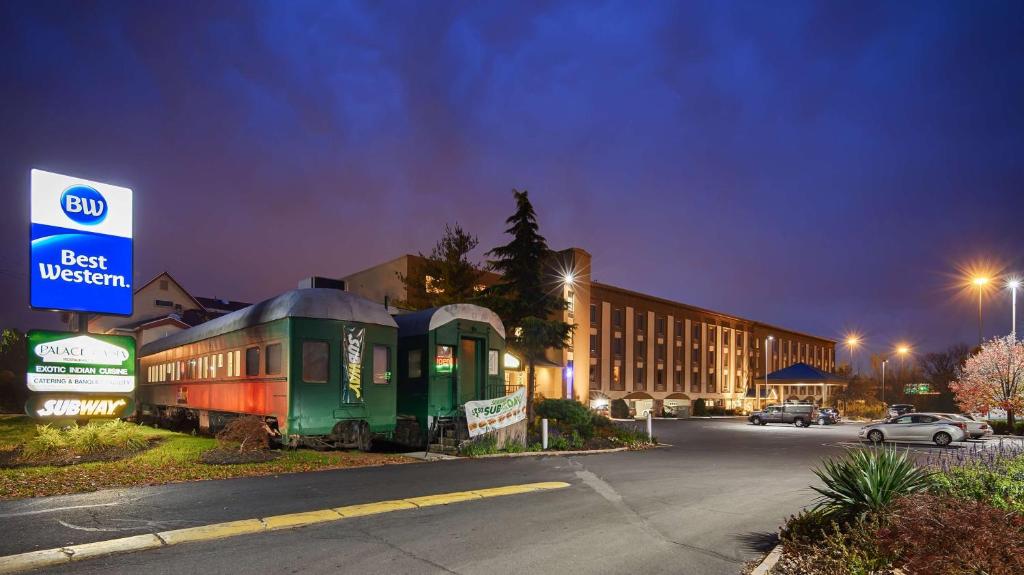 Best Western Fort Washington Inn - main image