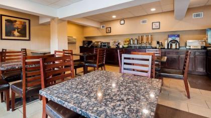Best Western Fort Washington Inn - image 13