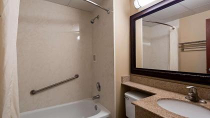 Best Western Fort Washington Inn - image 15