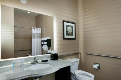 Hampton Inn & Suites Fort Worth-Fossil Creek - image 2