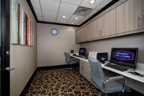 Hampton Inn & Suites Fort Worth-Fossil Creek - image 5