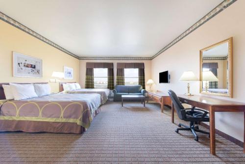 Super 8 by Wyndham Fort Worth North/Meacham Blvd - image 5