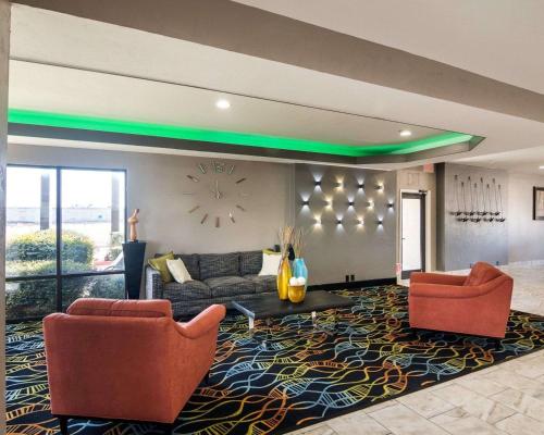 Days Inn by Wyndham Fort Worth North / Fossil Creek - main image