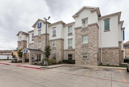 Motel 6-Fort Worth TX - main image