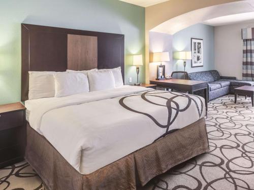 La Quinta by Wyndham Fort Worth - Lake Worth - image 5