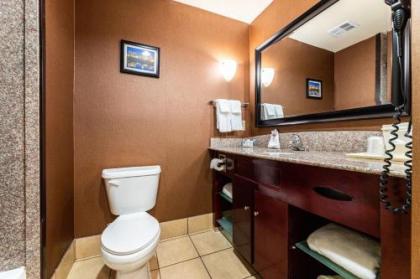 Comfort Suites Lake Worth - image 5