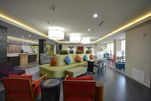 Home2 Suites By Hilton Fort Worth Southwest Cityview - image 2