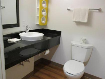 Motel 6-Fort Worth TX - Fort Worth Saginaw - image 2