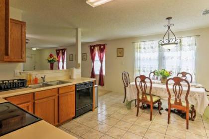Fort Worth Family Home Easy Access to Attractions - image 2