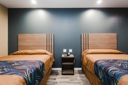 Budget Host Inn & Suites - image 7
