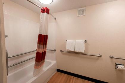 Red Roof Inn PLUS + Boston - Framingham - image 10