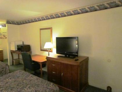 Travel Inn & Suites - image 4
