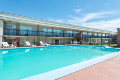 FairBridge Inn Express Frankfort - image 9