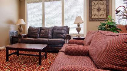 Best Western Forest Inn - image 2